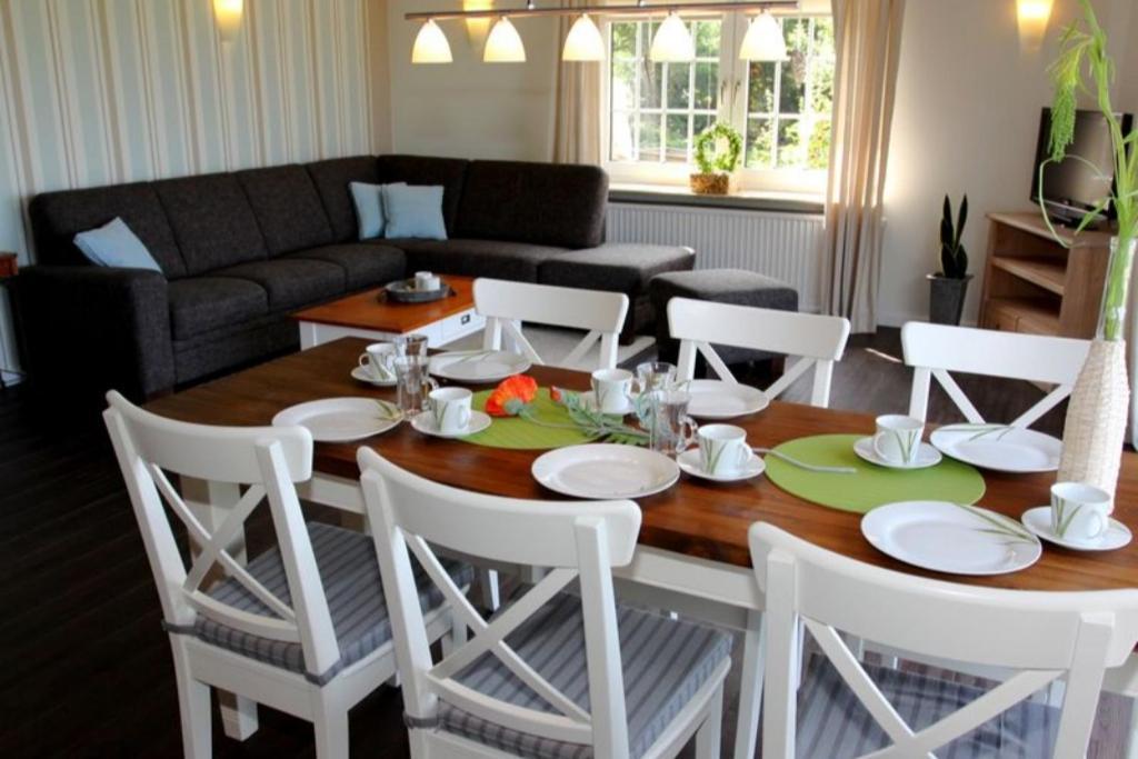 Wohnen Unter Reet Apartment Galmsbull Exterior photo